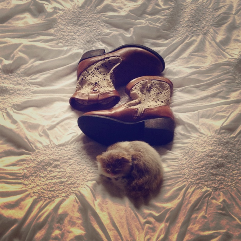 Cherokee brown and white crochet boots.